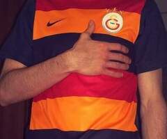 MERHABA İSTANBULDAN TEK ERKEĞİM ZEVKİNE EVLİ ÇİFTLERLE BAYANLARLA GÖRÜŞÜYORUM TELİM 0537 651 62 34 A
